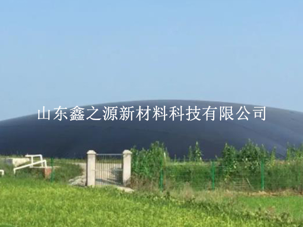 仔細(xì)檢測(cè)沼氣池黑膜滲透點(diǎn)，保障工程質(zhì)量