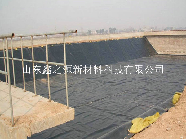 沼氣池黑膜鋪裝前有哪些準(zhǔn)備工作進(jìn)行中？