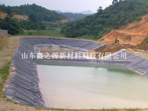 哪些因素可能會破壞蓄水池hdpe土工膜？