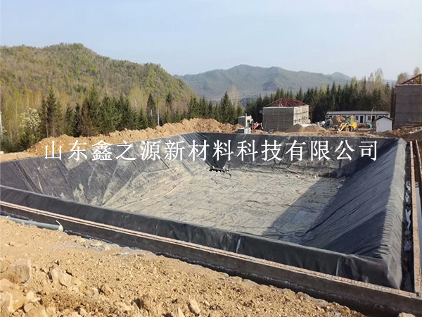 怎么的鋪設(shè)油田防滲膜可發(fā)揮其作用？